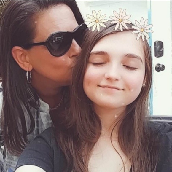 POSH AMBASSADOR make an offer 💗💗 - Picture 13 of 17